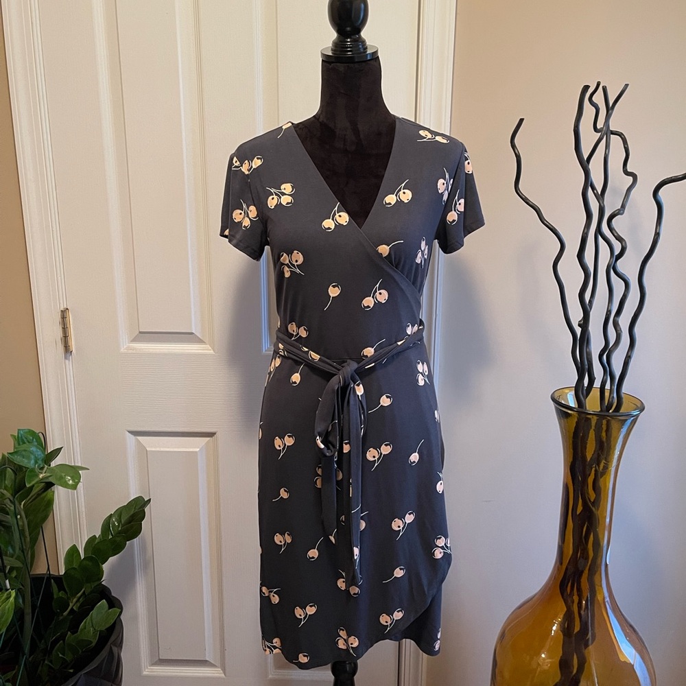 LOFT Short Sleeve Wrap Dress